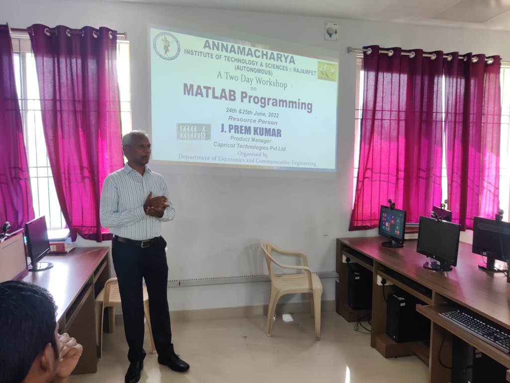 Mr. J. Premkumar explains the concepts of MATLAB programming to the students.